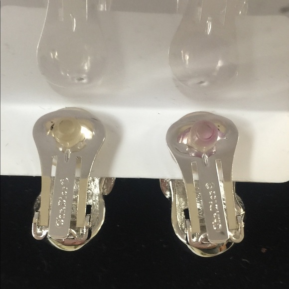 Christian Dior Pearl / Crystal Clip On Earrings - Picture 5 of 5